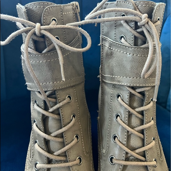 Guess lace up ankle boots - Picture 5 of 11